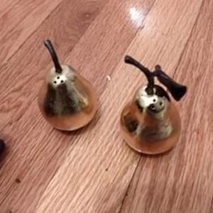 Michael Aram pear salt and pepper shakers